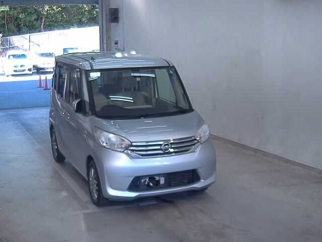 1023 Nissan Dayz roox B21A 2016 г. (JU Okinawa)